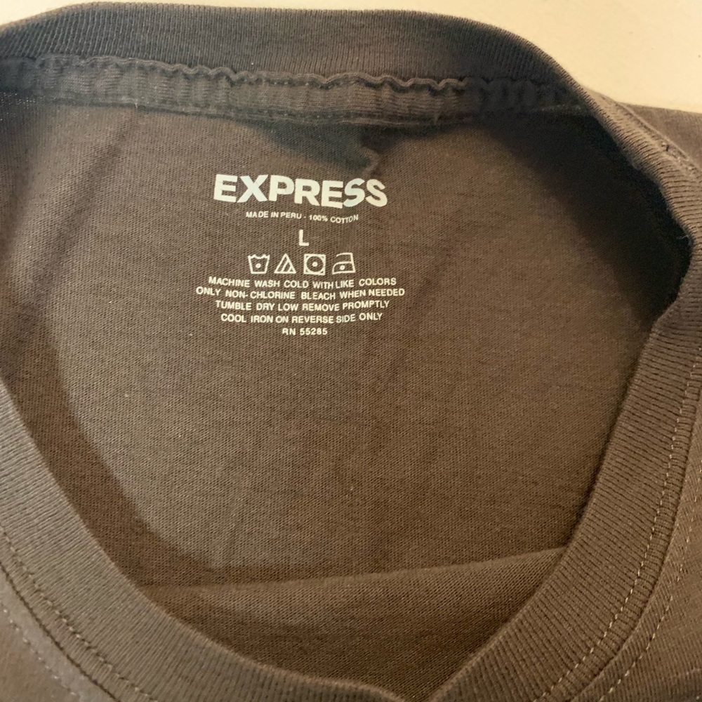 Men’s Express tee - Picture 3 of 3
